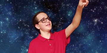 Try Something Different: Skokie Theatre’s “Curious Incident” Breaks New Ground