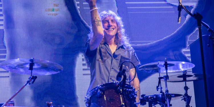 “Las Vegas Knows How to Do Rock n’ Roll” Says Steven Adler on Destination Concert at Golden Nugget